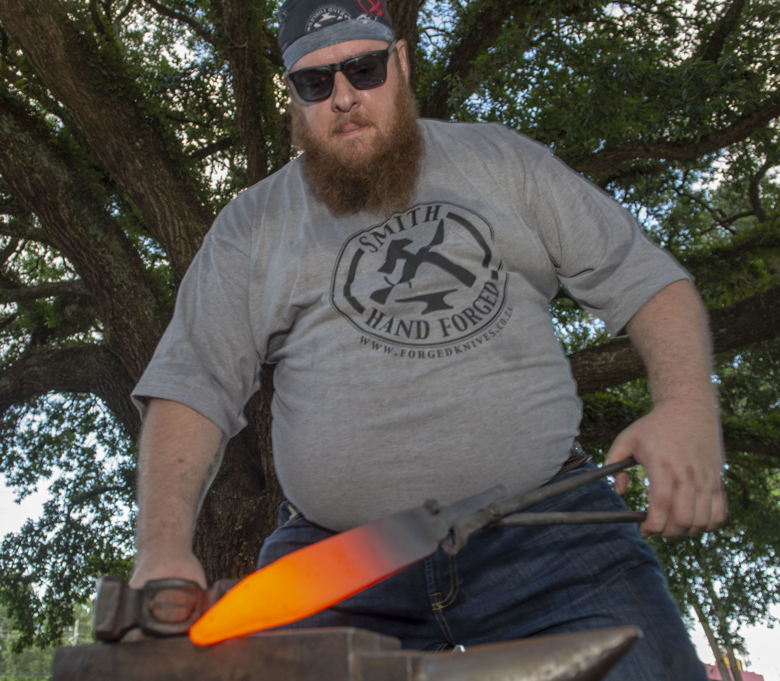 BR.knifemaking.007.JPG